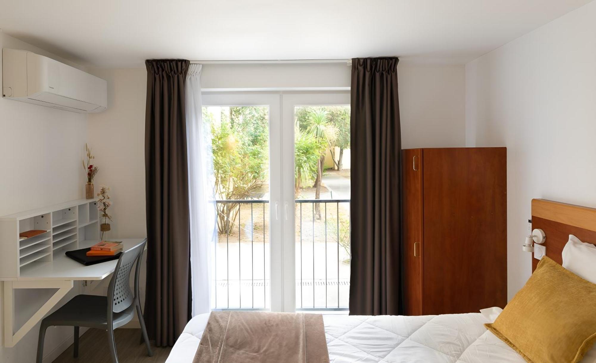 Aparthotel Hr 2*