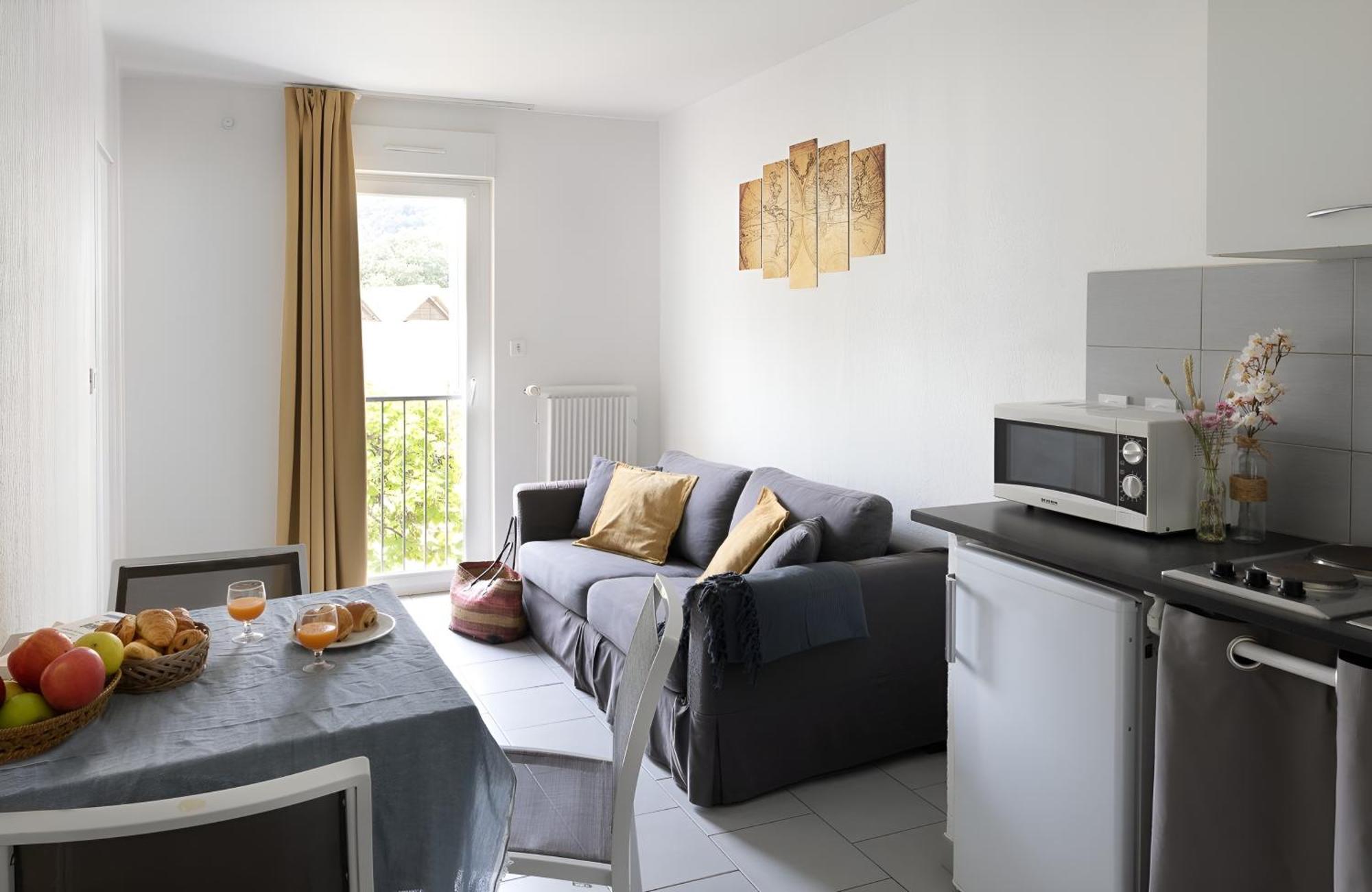 Hr Aparthotel 2*