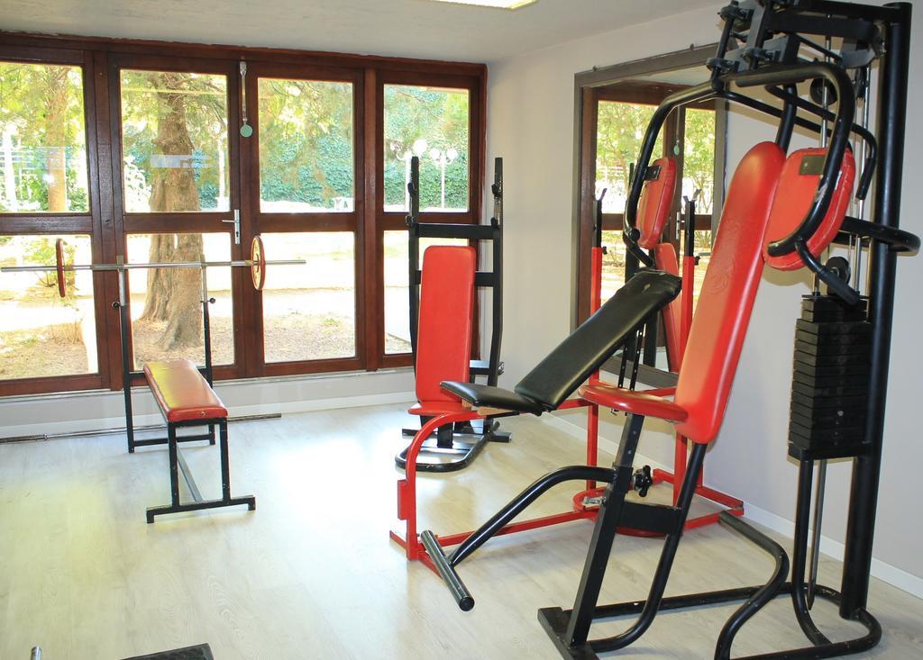 Hr Aparthotel 2*